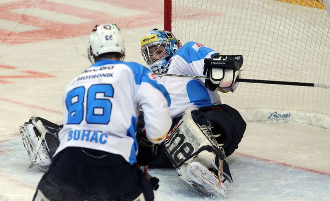 Marek Mazanec v dresu Plzně a dojíždějící obránce Dominik Boháč.