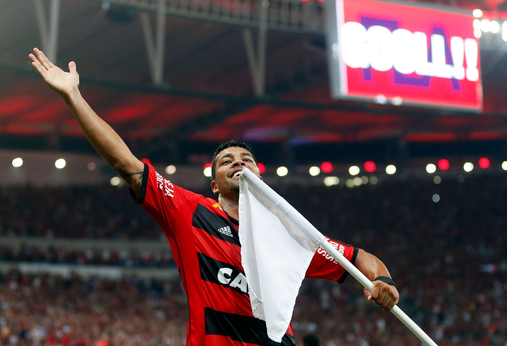 Andre Santos (Flamengo) v Copa Libertadores