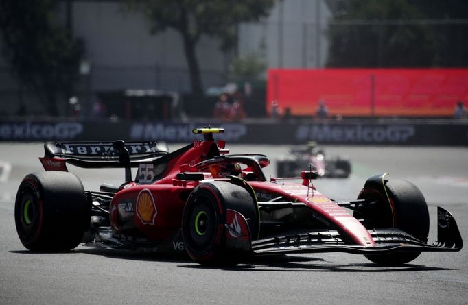 Carlos Sainz junior (Ferrari) během kvalifikace na VC Mexika F1 2023