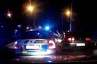 Video: Cizinci se samopalem prchali v kradeném autě. Zastavily je až výstřely policie