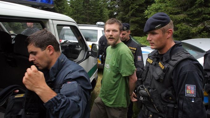 Policie jela ze šumavské Modravy, kde už několik dní zasahuje proti ekologickým aktivistům.