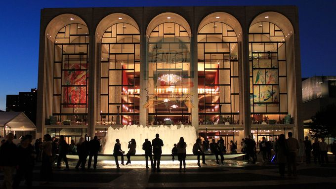 Metropolitní opera v New Yorku ročně hospodaří se zhruba 312 miliony dolarů.