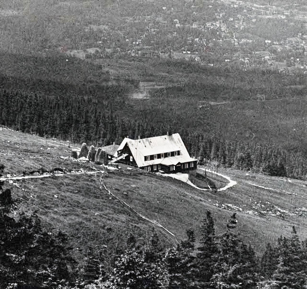 Hala pod Labskim szczytem, Krkonošské boudy, Krkonoše, hory, historie, pokračování, Domácí