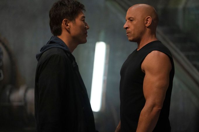 Sung Kang v roli Hana a Vin Diesel coby Dominic Toretto.