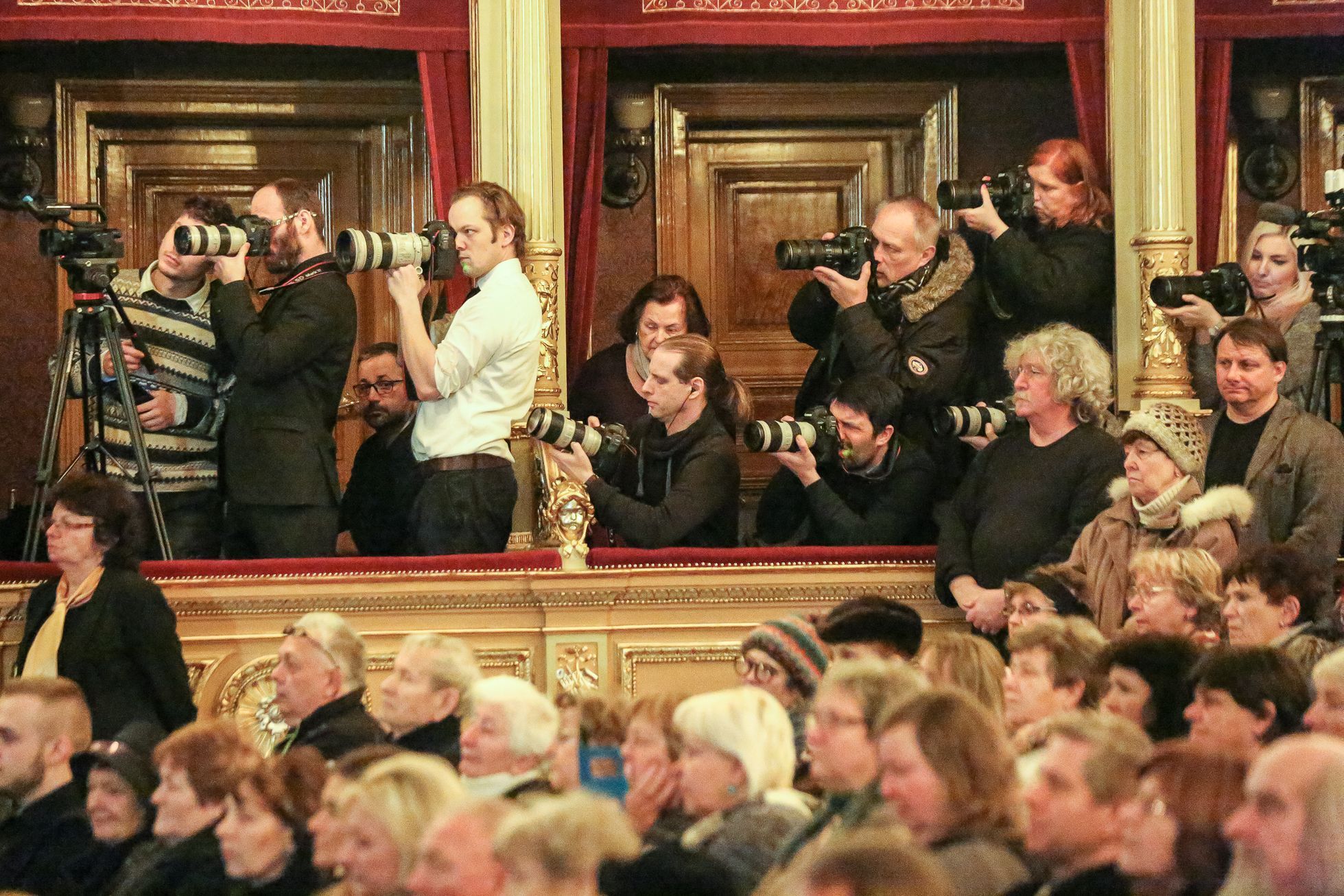 Pohřeb herce Ludka Munzara, Národní divadlo, 1. 2. 2019