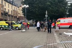 Finsko si minutou ticha připomnělo oběti útoku v Turku