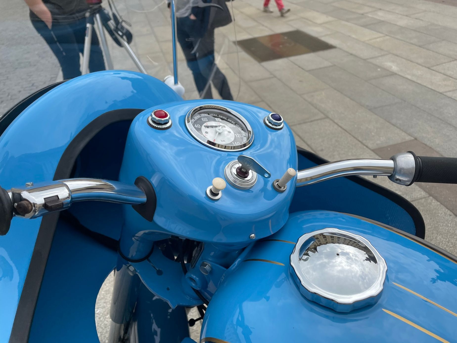 Jawa 350 Nanuk