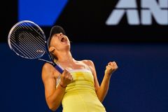 Šarapovová ve šlágru Australian Open smetla Williamsovou
