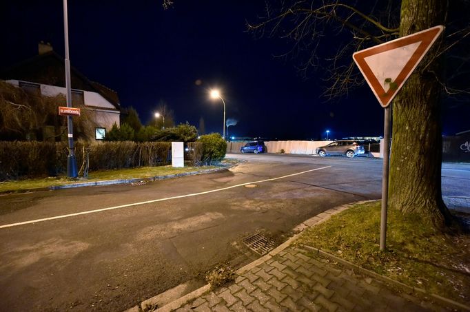 Místo střelby- jihlavské sídliště Bedřichov, křižovatka ulic Slavíčkova a Sokolovská.