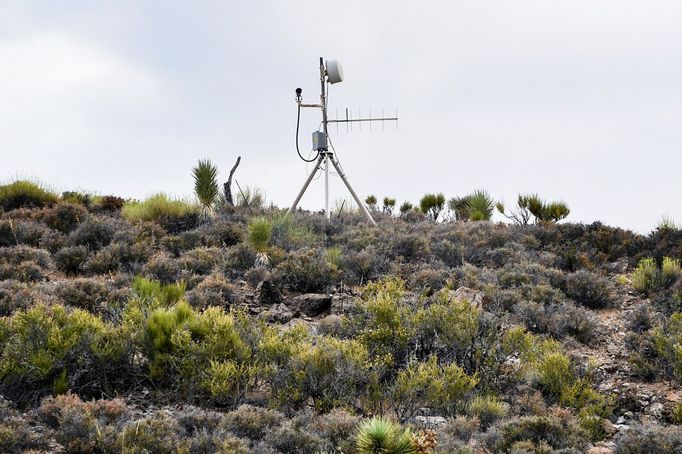 Oblast 51 je tajná vojenská základna v Nevadě, USA. Slouží k testování pokročilých letadel a je předmětem mnoha konspiračních teorií o UFO.