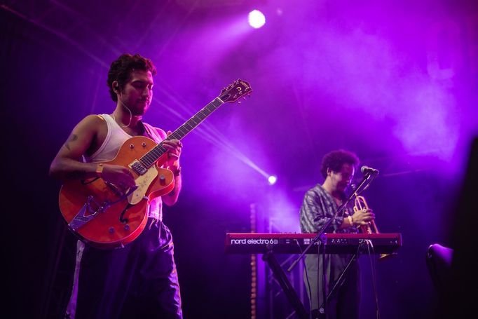 Snímek z vystoupení kapely Expresso Transatlântico.