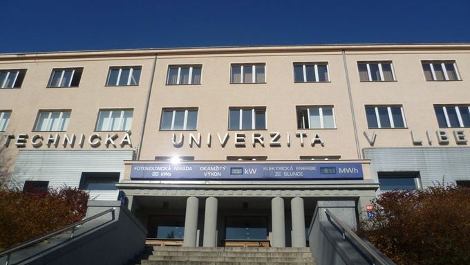 Technická univerzita v Liberci žaluje stavební společnost Syner.