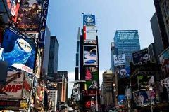 Planý poplach: New York vyděsila taška na Times Square