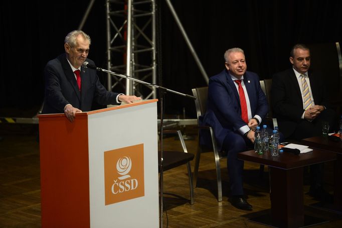 Miloš Zeman vystoupil na sjezdu ČSSD 2018.