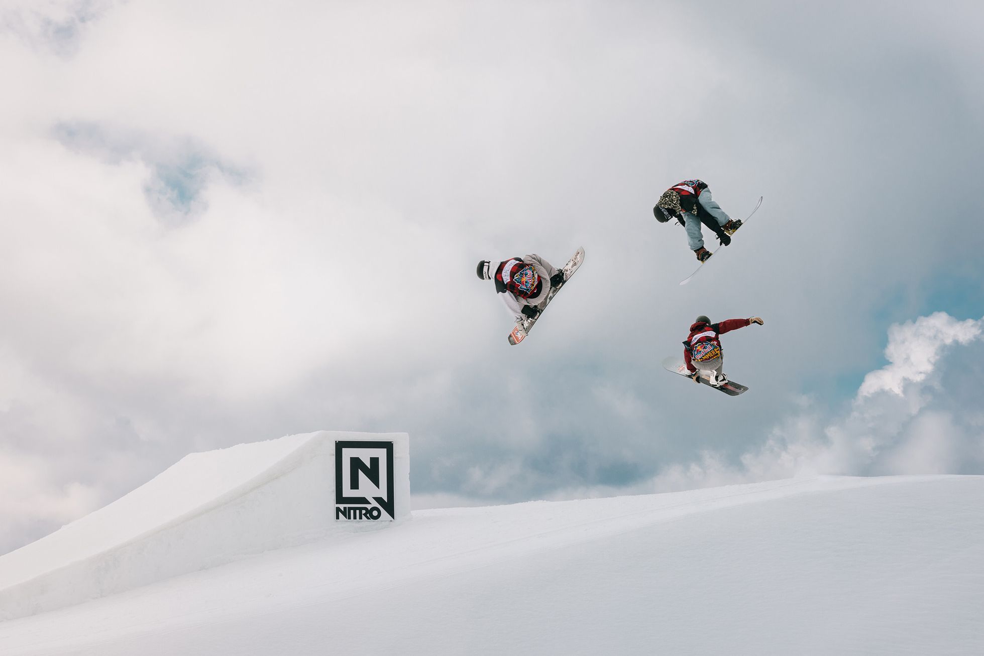 Nejlepší fotky zimy a extrémních sportů podle editorů Red Bullu