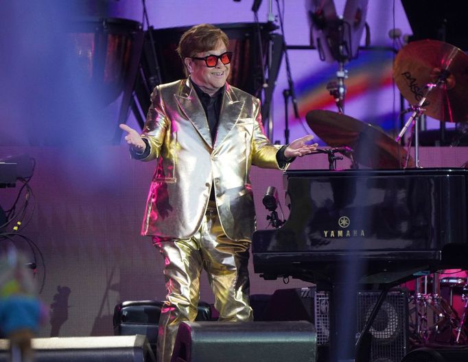 Elton John na festivalu Glastonbury.