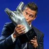 Cristiano Ronaldo s cenou pro nejlepšího fotbalistu Evropy za sezonu 2015/16