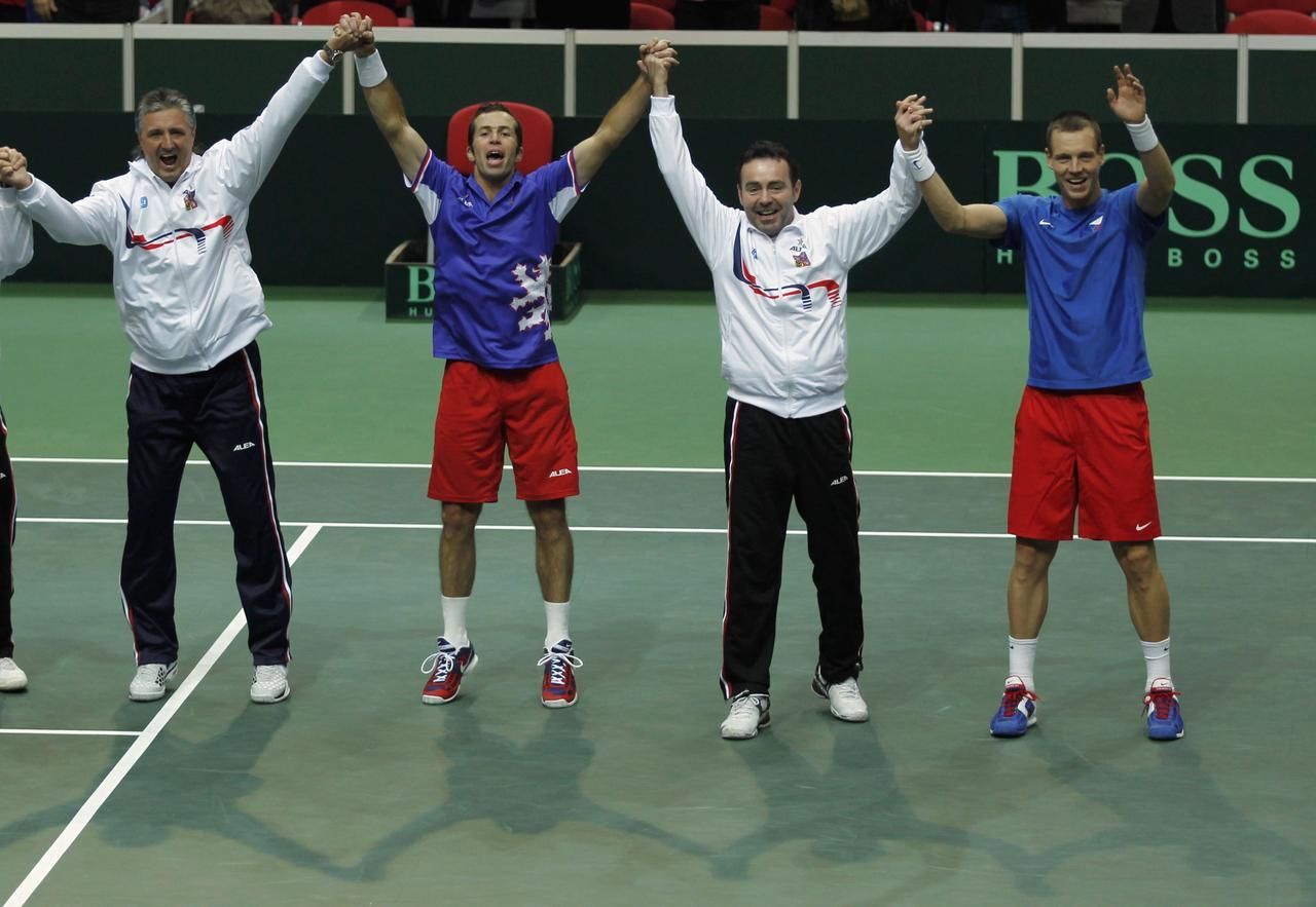 Davis Cup: Česko - Itálie: Navrátil, Štěpánek, Čihák, Berdych (radost)