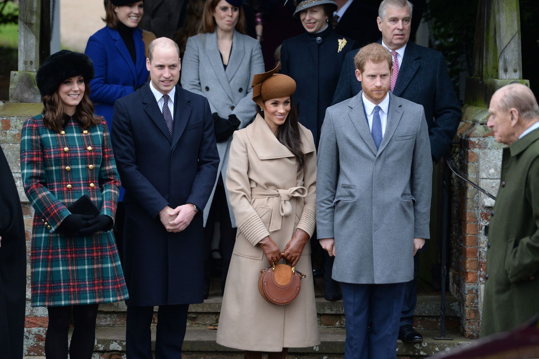Na tradiční vánoční mši přišli také princ William a jeho manželka Kate