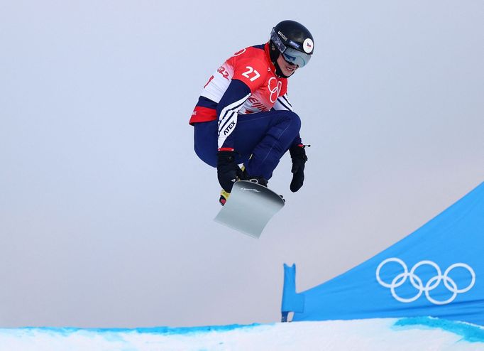 Vendula Hopjaková při kvalifikaci Snowboardcrossařek na Olympijských hrách v Pekingu