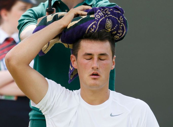 Bernard Tomic v prvním kole Wimbledonu 2013