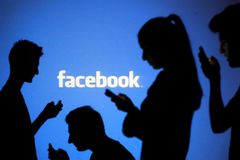 Facebook sdílel data uživatelů s čínskými výrobci smartphonů, přiznala firma