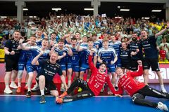 Hrdinové z Ovčích ostrovů. Faeřané mají medaili z MS jako nejmenší národ v dějinách