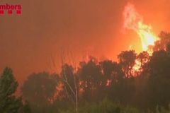 Vyprahlé Španělsko devastují velké lesní požáry