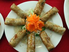 Mezi Čechy nejpopulárnější vietnamské jídlo. Jarní závitky