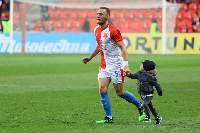 Slávistická radost po zápase nadstavby Slavia - Plzeň: Vladimír Coufal