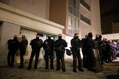 Malá šance teroristů. Ve Francii končívá jejich útěk smrtí
