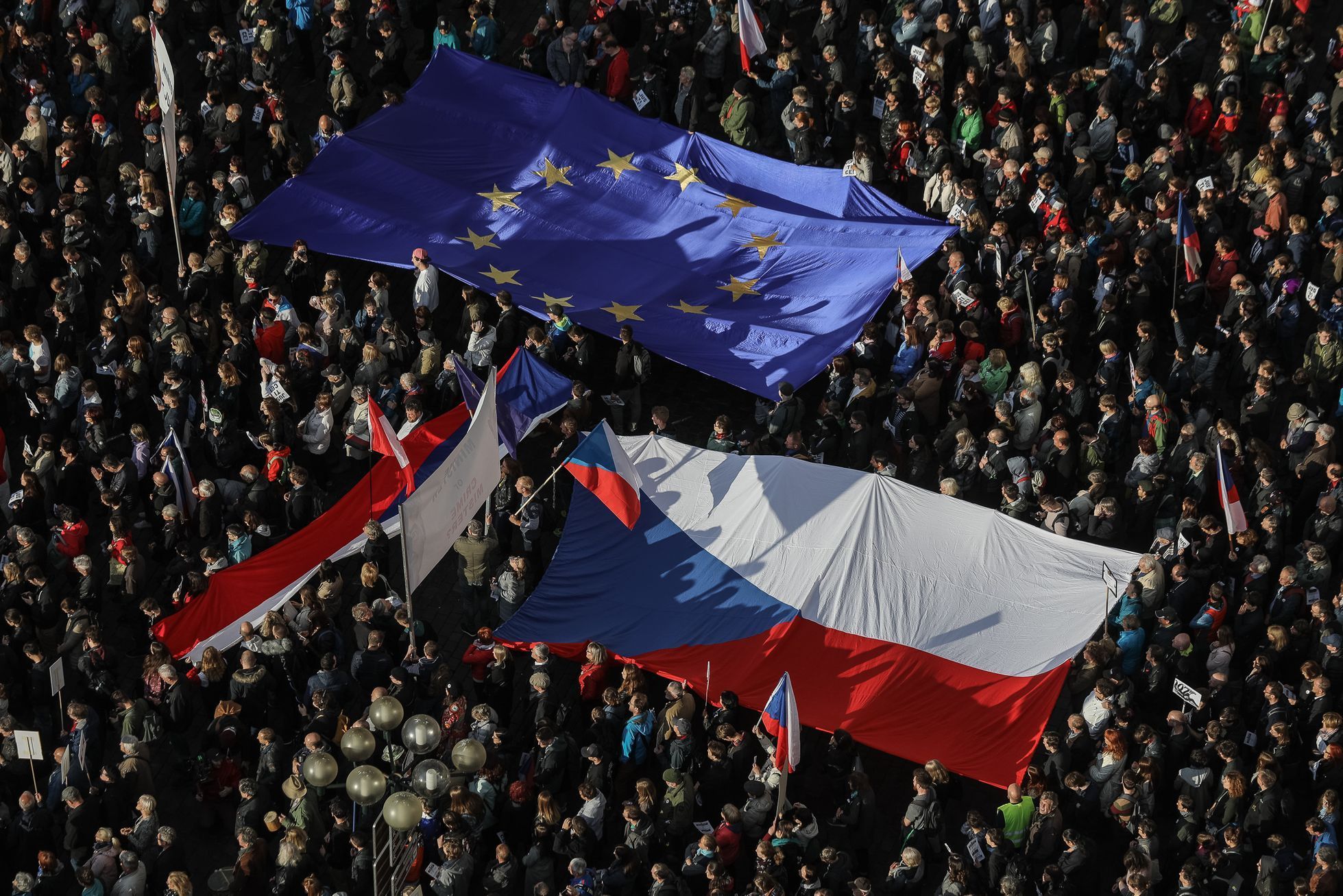 Třetí demonstrace proti Benešové a Babišovi a za spravedlivou justici, Staroměstské náměstí, Praha