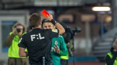 Fortuna:Liga 2019/20, Ostrava - Jablonec: Jan Krob z Jablonce dostává červenou kartu od rozhodčího Ondřeje Pechance