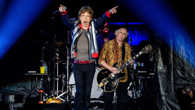 Zpěvák Mick Jagger a kytarista Keith Richards na loňském koncertu v USA.