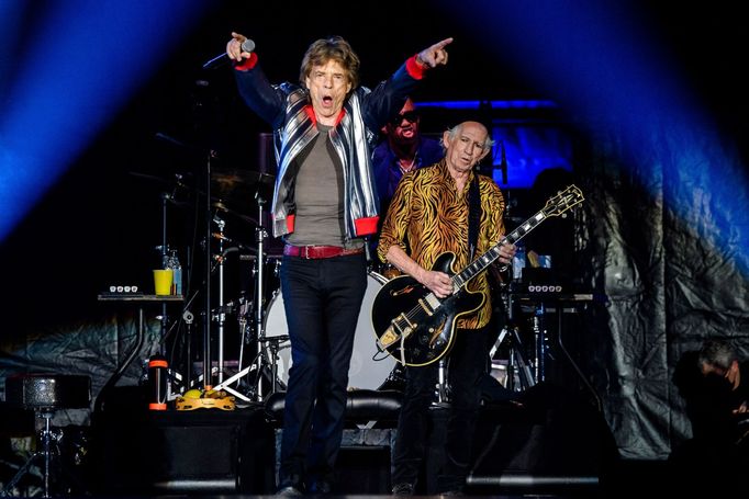 Zpěvák Mick Jagger a kytarista Keith Richards.