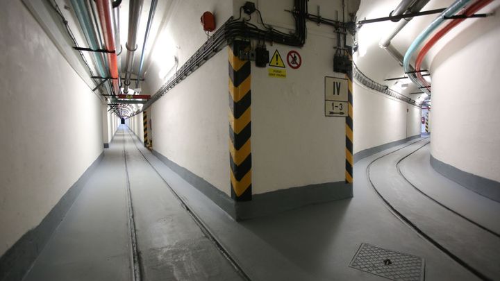 Tajemná tvrz Adam poodhalila svá tajemství. Ale jen zcela výjimečně, zůstává uzavřena; Zdroj foto: Ludvík Hradilek