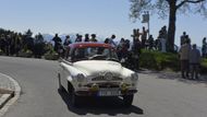 Bezmála šedesátiletým spartakem po důkladné renovaci jsme se vyrazili na Bodensee Classic rallye 2016. Na první pohled zaujme úzká stavba auta. Najednou zjistíte, že se vejdete i tam, kde s novými širokými vozy neproklouznete.