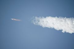Obří raketa společnosti SpaceX explodovala krátce po startu