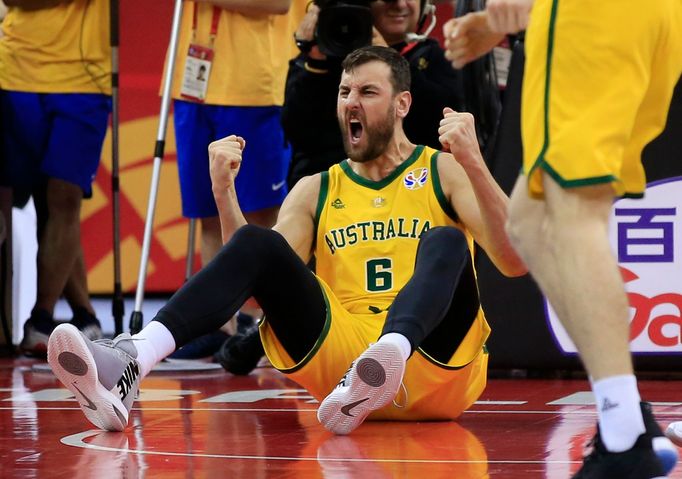 Andrew Bogut ve čtvrtfinále MS Česko  - Austrálie na MS 2019