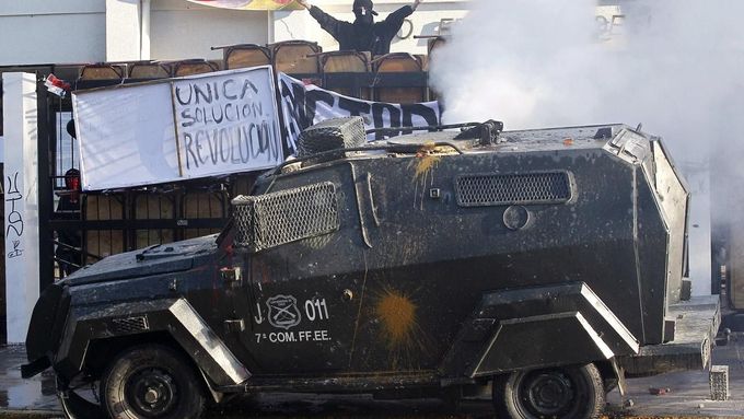 Momentka z protestu ve městě Valparaiso.