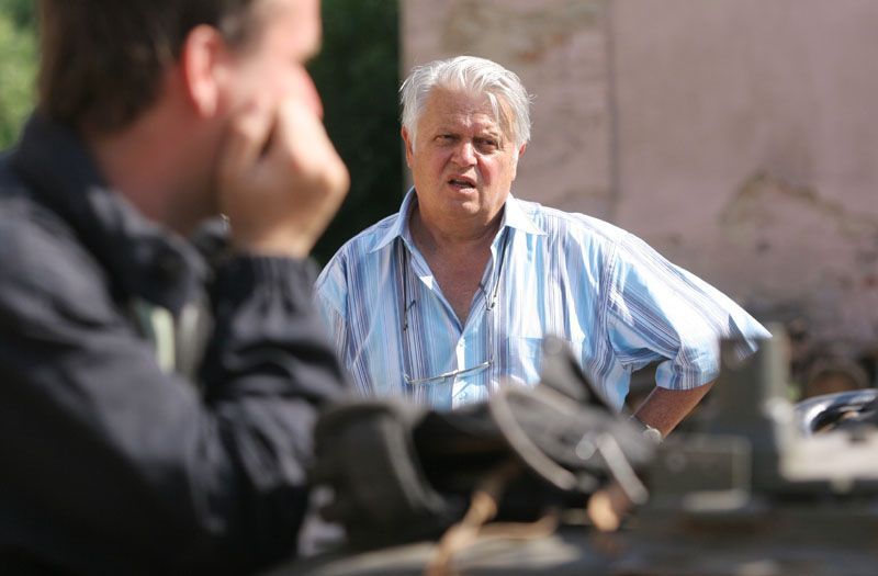 Zdivočelá země: režisér Hynek Bočan