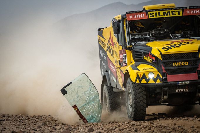 Martin Macík mladší jel v 10. etapě Rallye Dakar bez předního okna