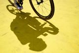 Žlutá je barva, kolem které se celá Tour de France točí. Každý jezdec sní o tom, že aspoň jednu noc stráví ve žlutém dresu pro vedoucího muže závodu.