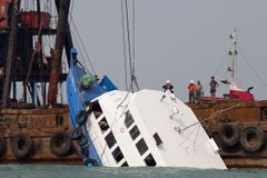 U Filipín se potopil trajekt s 900 lidmi, 31 mrtvých