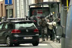 Terorista z Paříže spolupracuje s policií. Má pro ni cenu zlata, řekl jeho obhájce