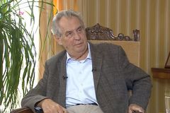 Zeman si váží státního zástupce Šarocha, dokázal se prý postavit "mediální smečce"