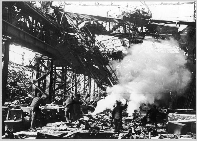 STALINGRAD TRACTOR PLANT Battle in Tractor Plant, later the last stand for the Germans before the liberation of Stalingrad. Date: 1942-43 Source: Unattributed photograph MELEDIN COLLECTION