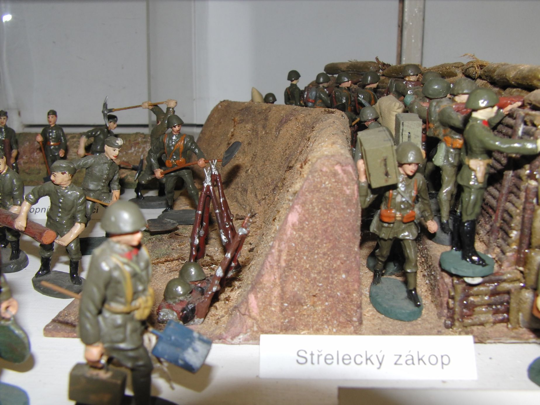 Vojáčci a modely vojenské techniky Lubora Šušlíka