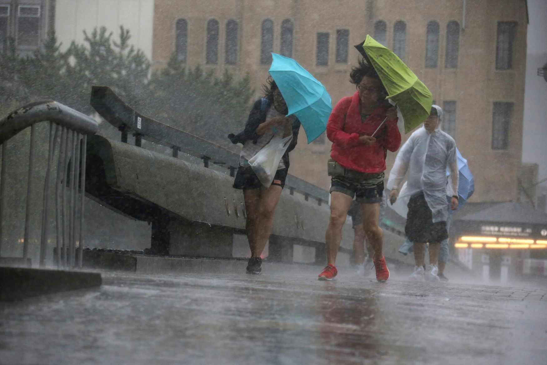 Fotogalerie / Tajfun Jebi zasáhl Japonsko / Počasí / Zahraničí / ČTK / 4. 9. 2018 / 4