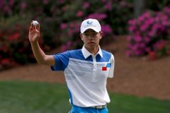 Čtrnáctiletý Číňan na Masters školí velké golfové hvězdy